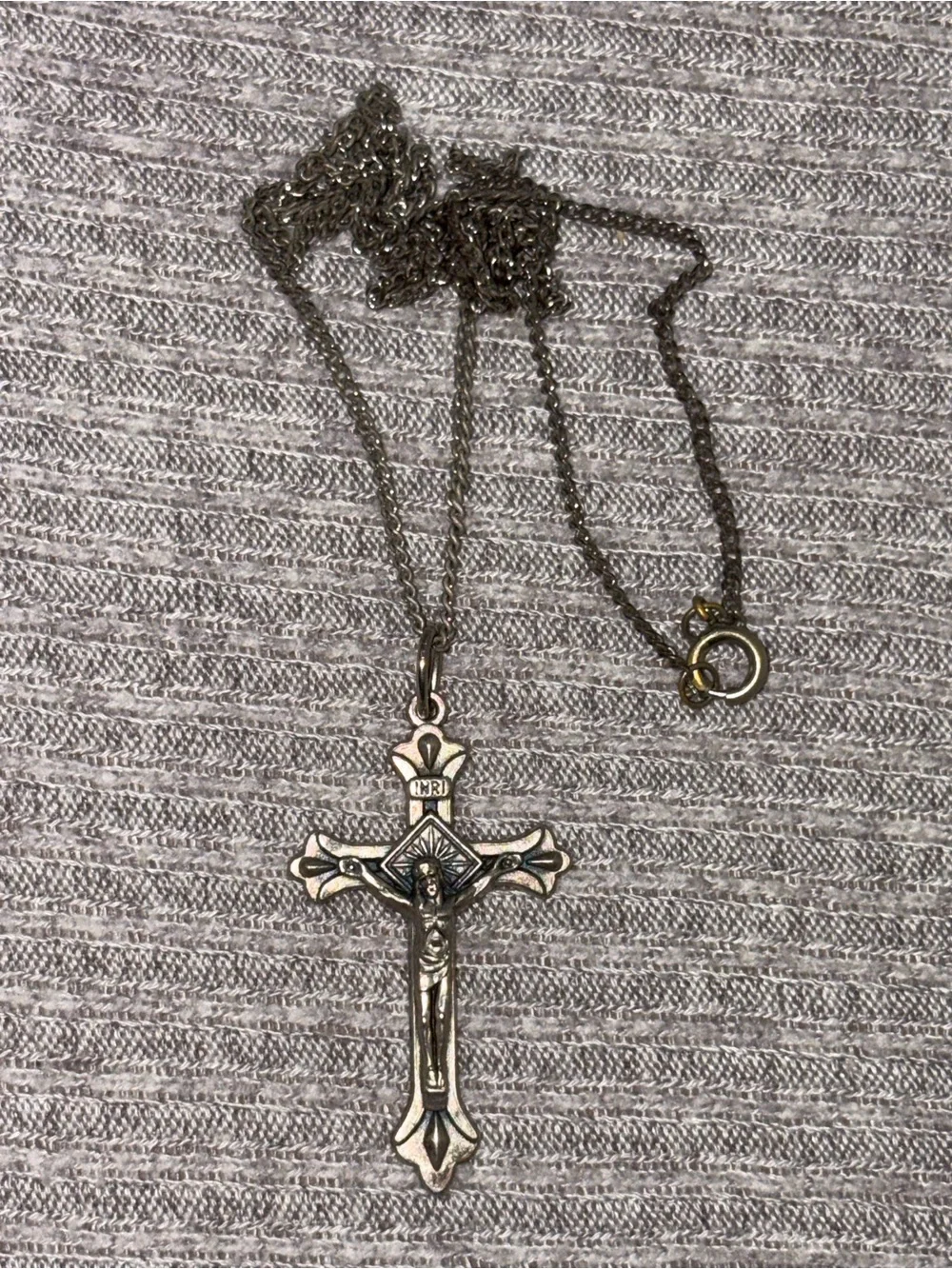 Catholic theme silver tone crucifix necklace w Jesus on cross